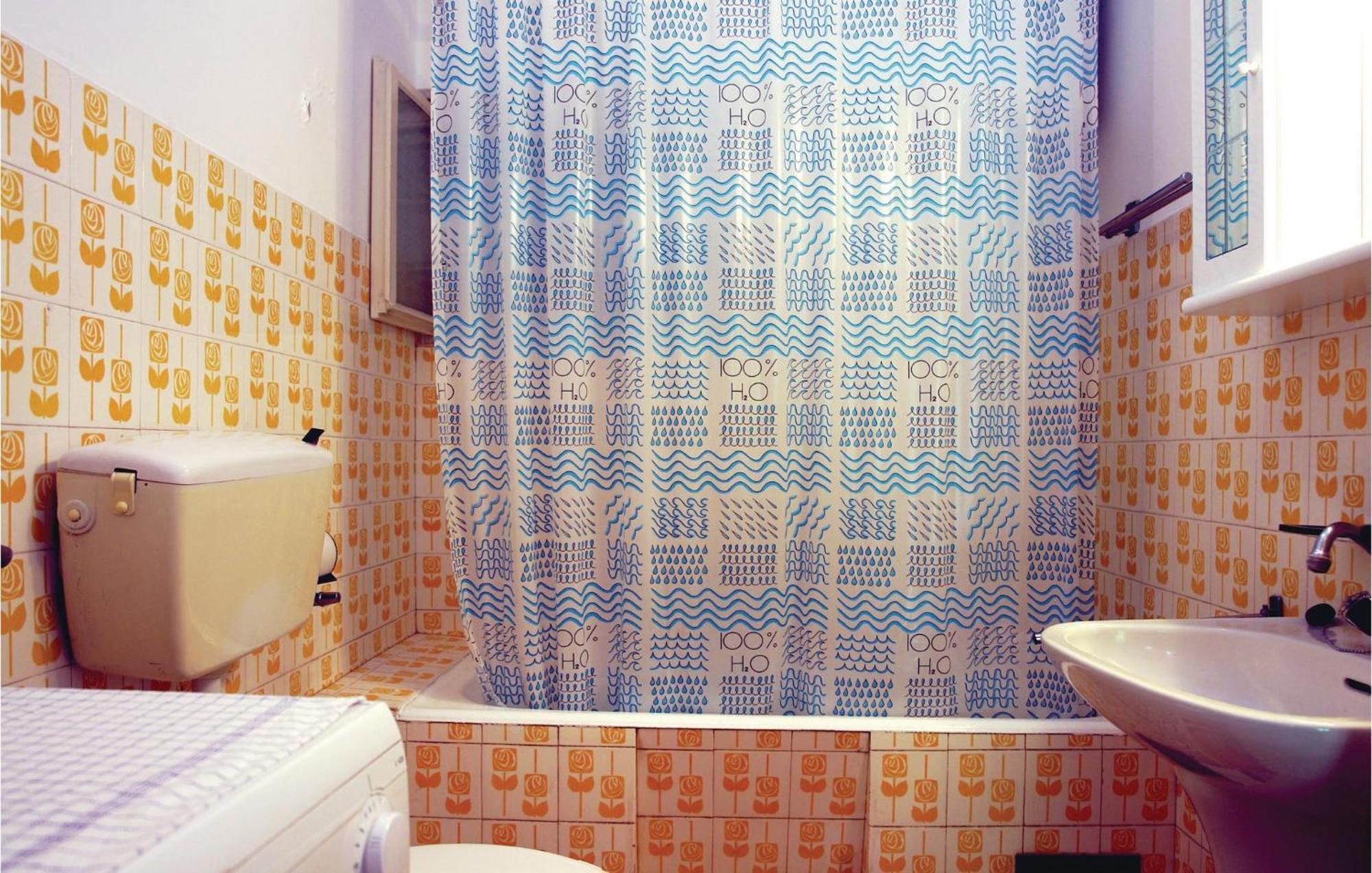 Stunning Apartment In Pula With Kitchen Buitenkant foto